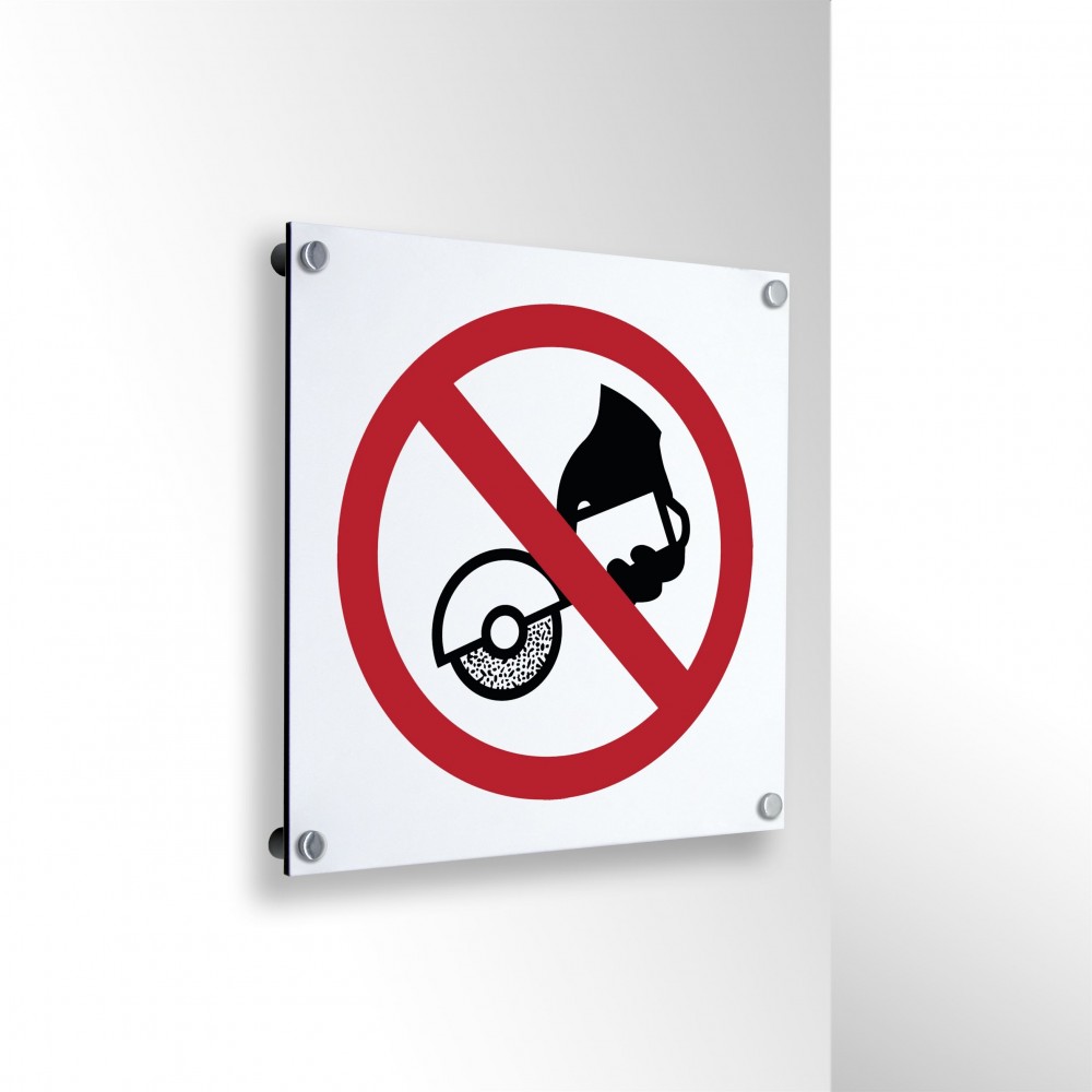 Vietato usare il disco con attrezzature manuali in alluminio composito da parete - P034