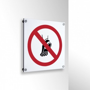 Vietato indossare scarpe con suole chiodate in alluminio composito da parete - P035