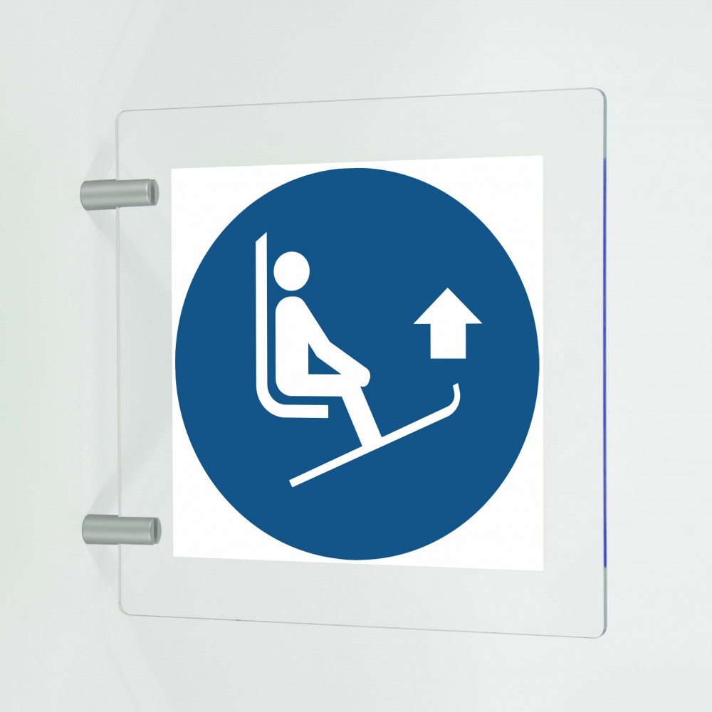 Sollevare le estremità degli sci in plex trasp a bandiera - M036