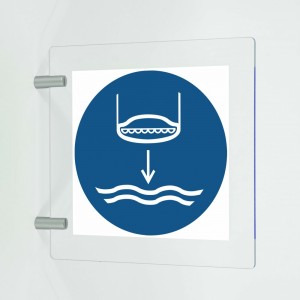 Calare in acqua la scialuppa di salvataggio nella procedura di lancio in mare in plex trasp a bandiera - M039