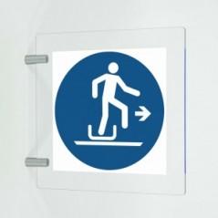 Scendere dalla slitta dalla parte destra in plex trasp a bandiera - M051