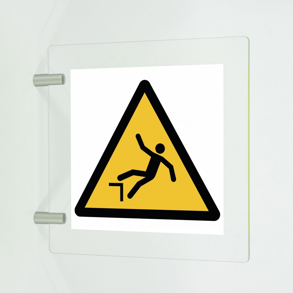 Caduta con dislivello in plex trasp a bandiera - W008