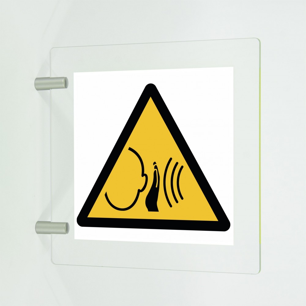 Forte rumore improvviso in plex trasp a bandiera - W038