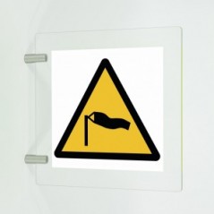 Attenzione venti forti in plex trasp a bandiera - W064