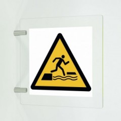 Attenzione pericolo di caduta in acqua salendo o scendendo da una superficie galleggiante in plex trasp a bandiera - W068