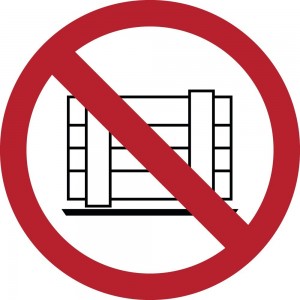Vietato ostruire il passaggio in plex trasp a bandiera - P023