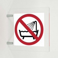Non usare il dispositivo in una vasca da bagno, doccia o serbatoio pieno d'acqua in plex trasp a bandiera - P026