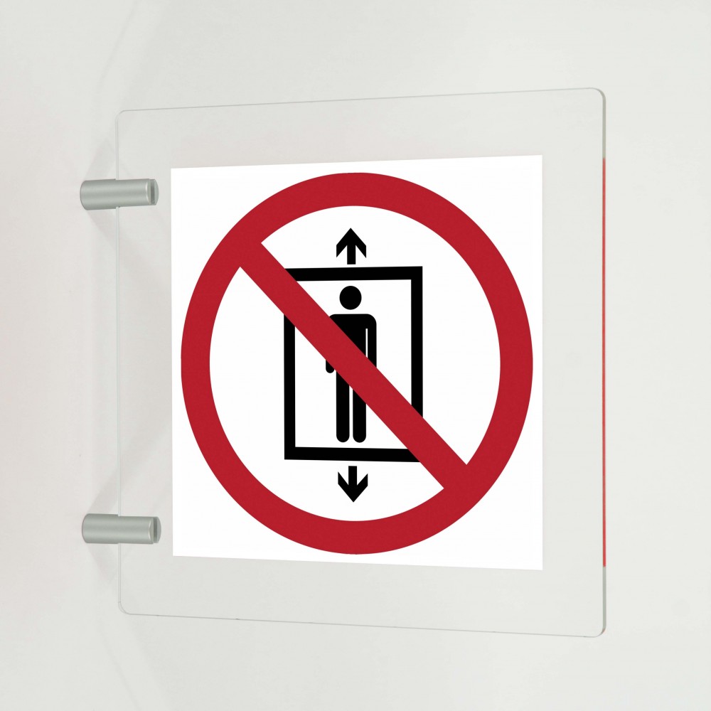 Non usare l’ascensore per le persone in plex trasp a bandiera - P027