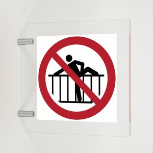 Vietato oltrepassare la barriera in plex trasp a bandiera - P071