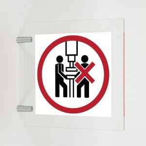 Vietato lavorare in due sulla macchina in plexiglass trasparente a bandiera