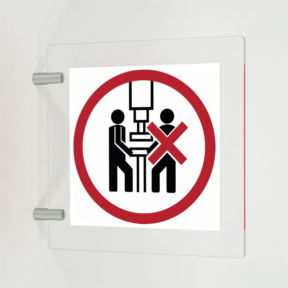 Vietato lavorare in due sulla macchina in plexiglass trasparente a bandiera