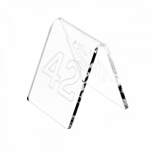 Segnaposti in plexiglass trasparente - Misure: 6x7x H6.5 cm - incisione contorno