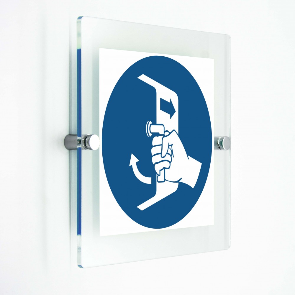 Chiudere e assicurare i portelli nella procedura di lancio in mare - in plexiglass trasparenti da parete M037