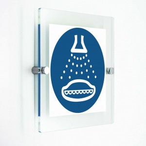 Attivare l'impianto antincendio ad acqua nebulizzata nella procedura di lancio in mare - in plexiglass trasparenti da parete ...