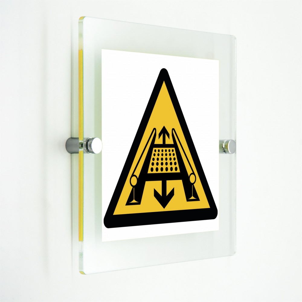 Attenzione meccanismi rotanti in plexiglass trasparenti da parete